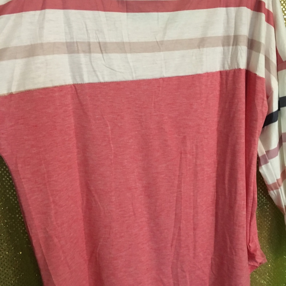 Ladies top - Picture 3 of 4